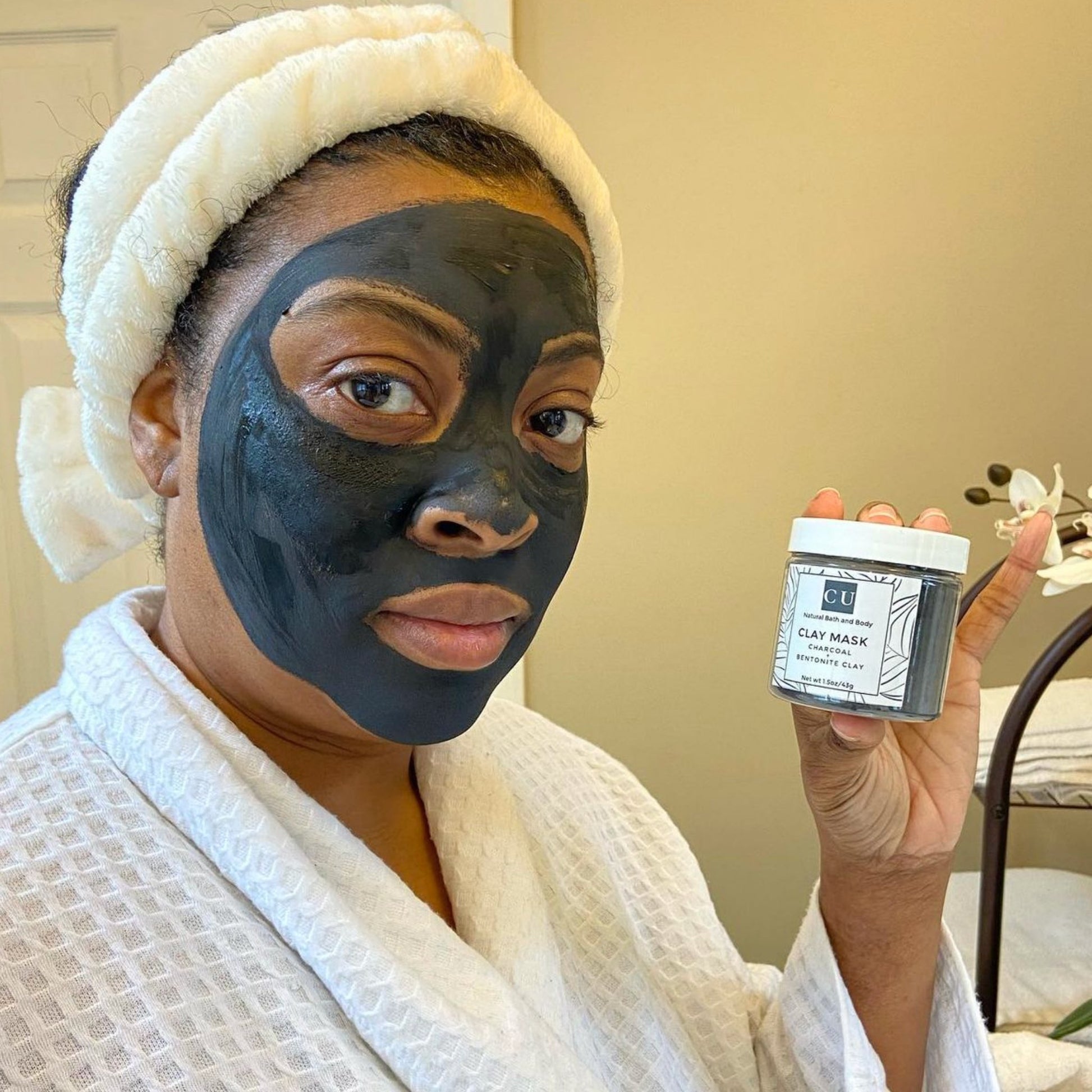 Charcoal & Bentonite Clay Facial mask to detoxify skin